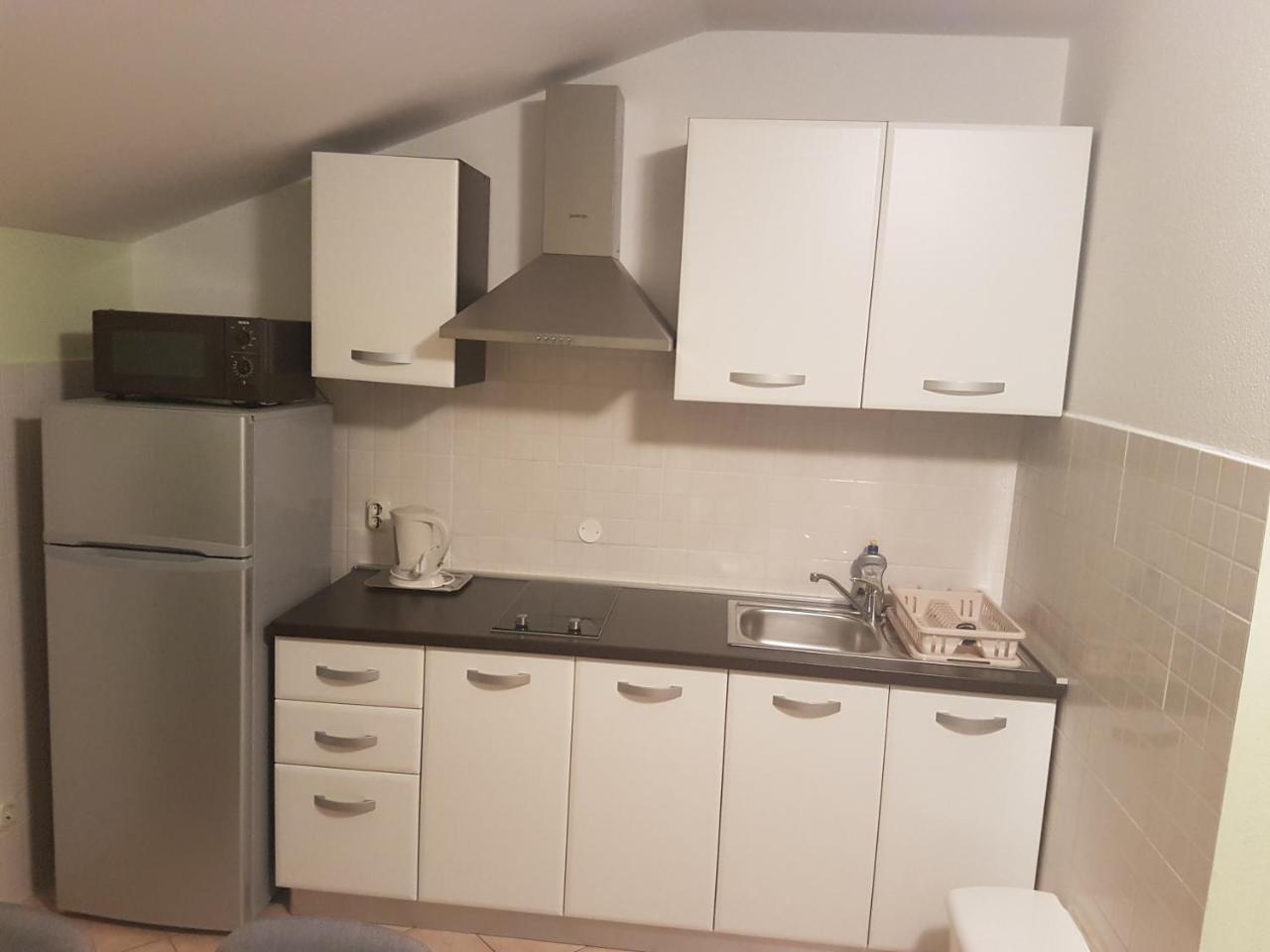 Apartment Danica Брела Екстериор снимка