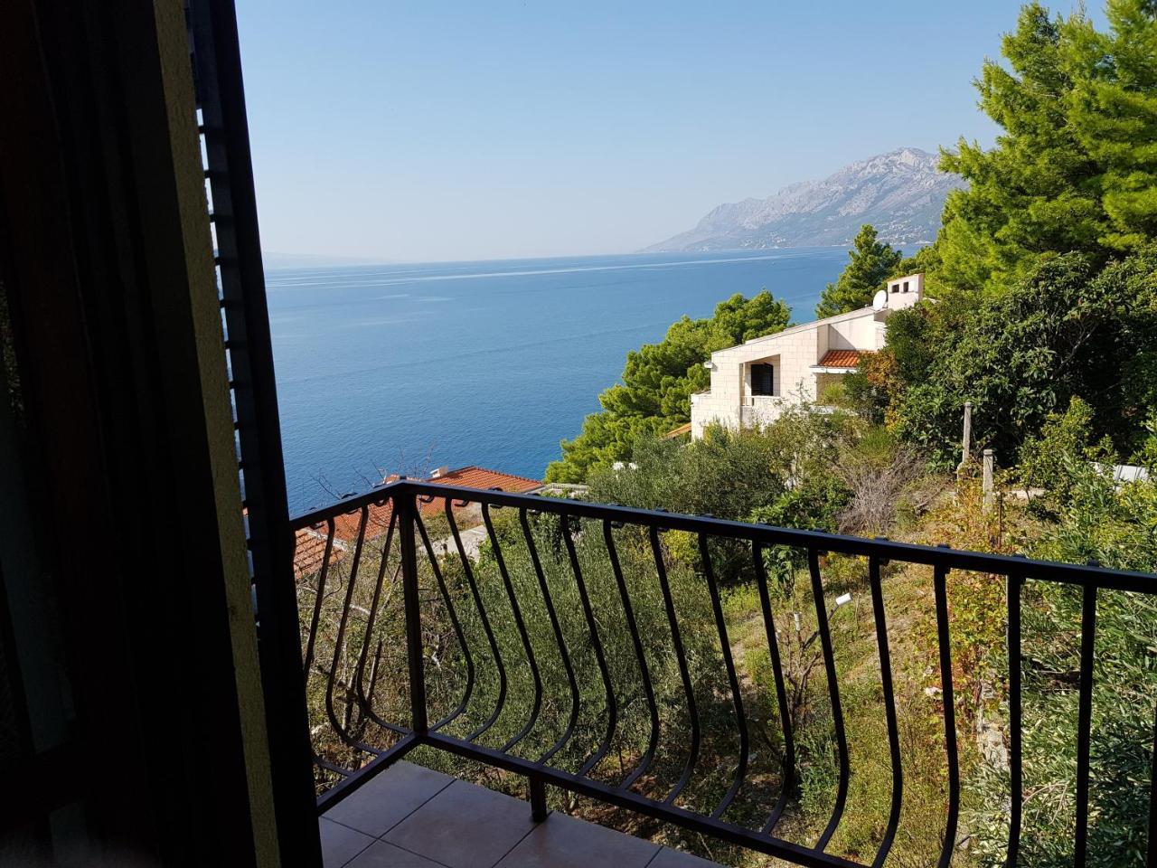 Apartment Danica Брела Екстериор снимка