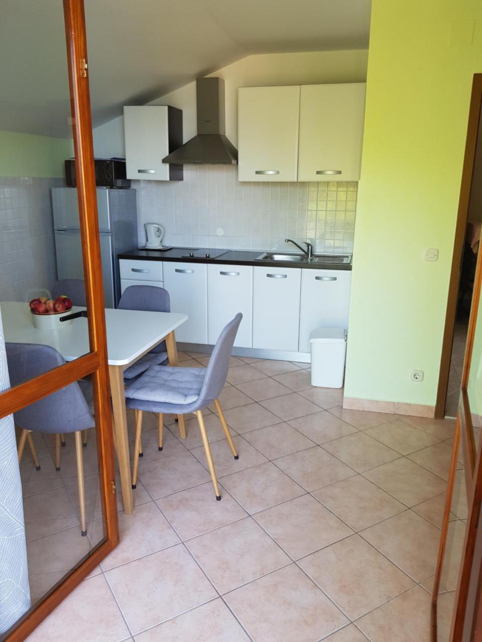 Apartment Danica Брела Екстериор снимка