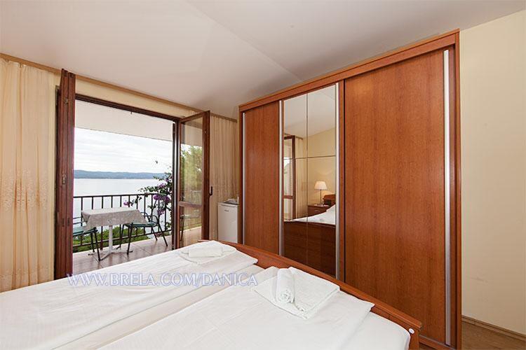 Apartment Danica Брела Екстериор снимка